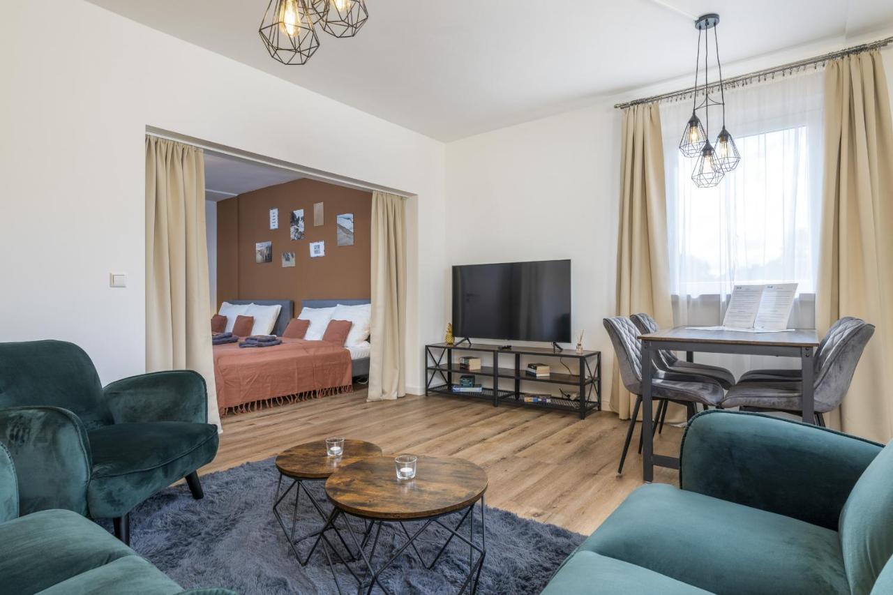 Apartment Free Living - Jungle Design Apartments, Zentrum, Parkplatz, Kueche, Wlan Wolfsburg